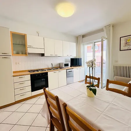 Bixio Leisure Flexrent - Immobiliare Abissinia * Риччоне