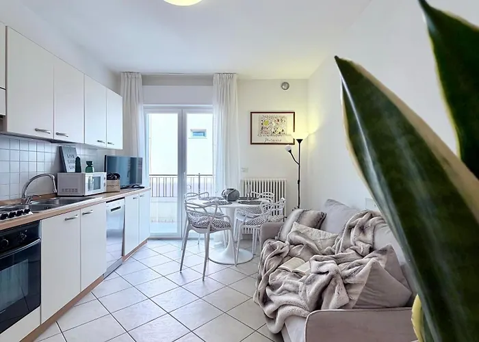 아파트 Bixio Leisure Flexrent - Immobiliare Abissinia *