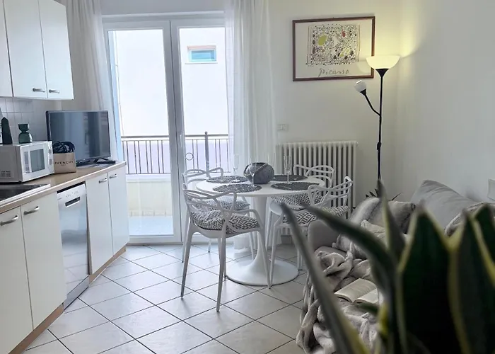 아파트 Bixio Leisure Flexrent - Immobiliare Abissinia 리치오네